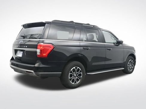 Used 2023 Ford Expedition XLT image 6