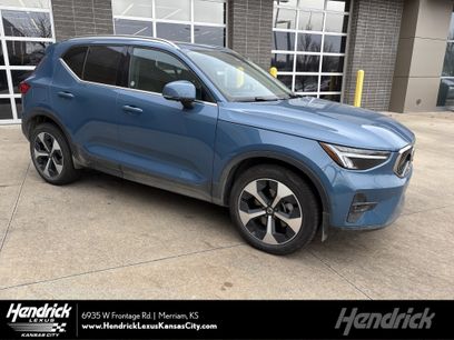 Used 2025 Volvo XC40 B5 Plus