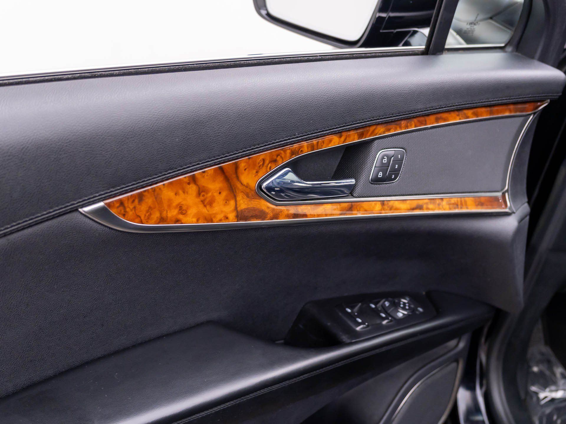 Used 2019 Lincoln Nautilus Select AWD/4WD image 14