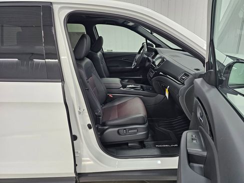 New 2026 Honda Ridgeline Black Edition image 10
