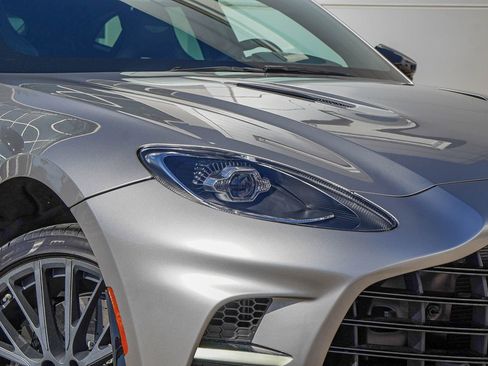 New 2026 Aston Martin DBX 707 image 3