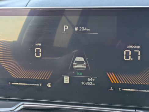 Certified 2025 Kia Sorento S image 30