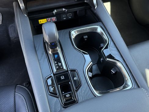 Certified 2025 Lexus RX 350 w/ Convenience Package image 24