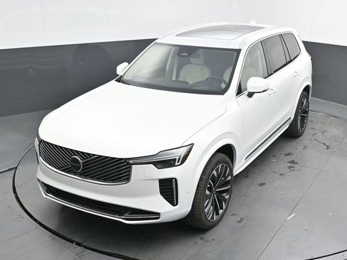 New 2026 Volvo XC90 B6 Ultra w/ Protection Package image 32