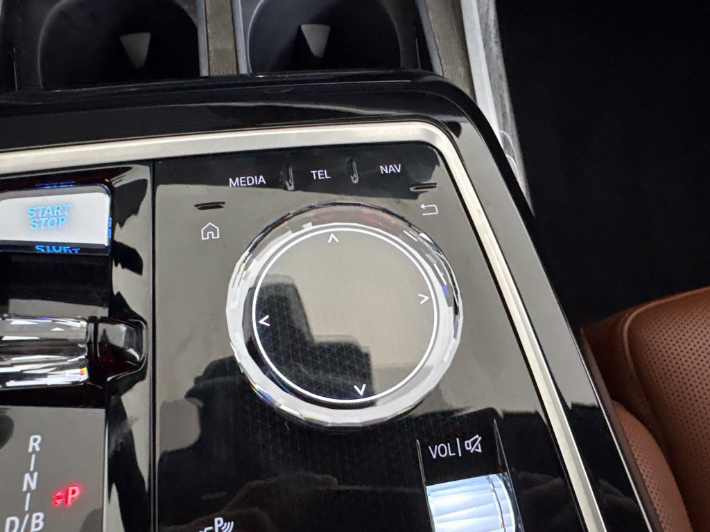 Certified 2024 BMW i7 eDrive50 RWD image 16