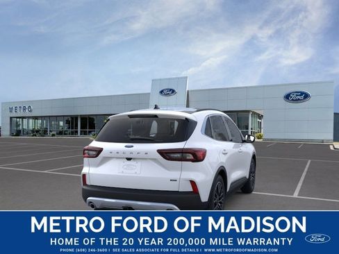 New 2025 Ford Escape SE w/ PHEV Premium Package FWD image 10