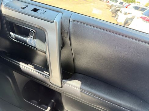Used 2015 Toyota 4Runner SR5 Premium AWD/4WD image 16