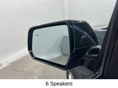 Used 2019 Chevrolet Traverse LT image 18