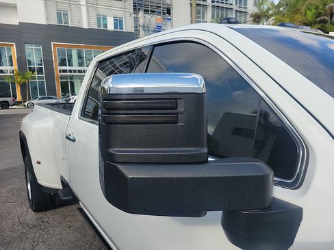 Used 2024 GMC Sierra 3500 Denali w/ Denali Reserve Package image 12