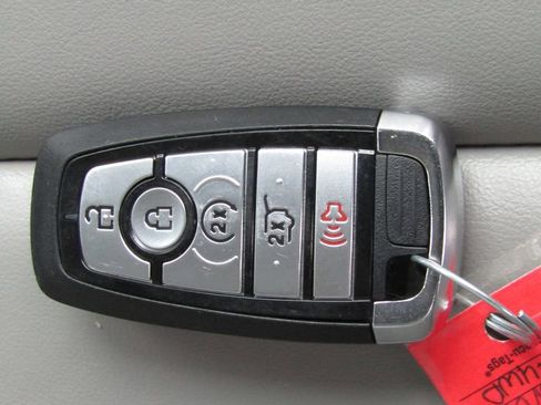 Used 2025 Ford Explorer Active w/ Active Comfort Package image 34