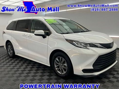 Used 2022 Toyota Sienna LE FWD image 1
