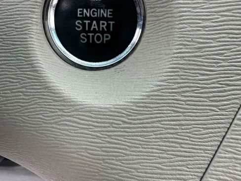 Used 2011 Toyota Sienna XLE w/ XLE Navigation Pkg FWD image 15