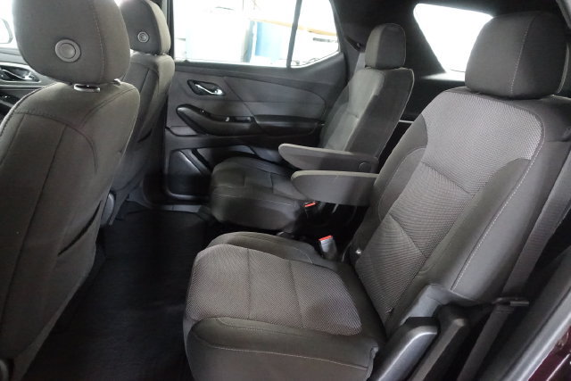 Used 2023 Chevrolet Traverse LT FWD image 20