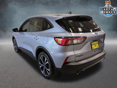 Used 2022 Ford Escape SE w/ SE Sport Appearance Package AWD/4WD image 6
