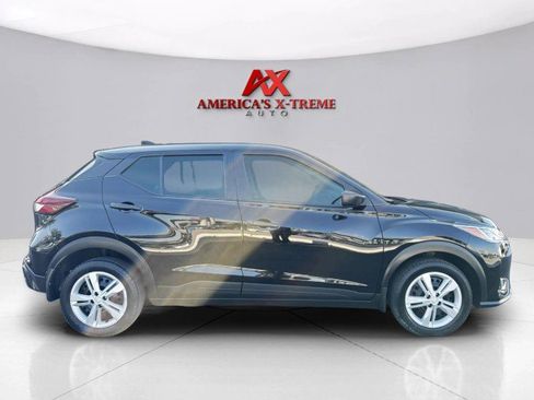 Used 2024 Nissan Kicks S image 6