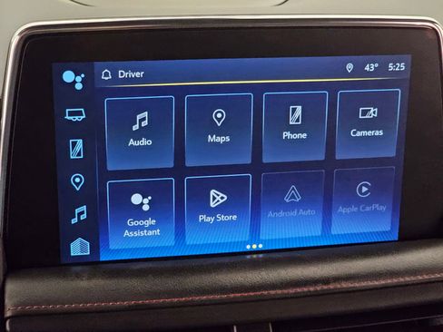 Used 2022 Chevrolet Suburban RST w/ Sport Performance Package image 18