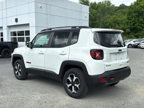 Used 2022 Jeep Renegade Trailhawk AWD/4WD image 8