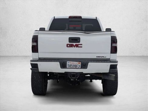 Used 2017 GMC Sierra 2500 Denali w/ Duramax Plus Package AWD/4WD image 6