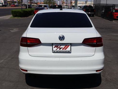 Used 2016 Volkswagen Jetta S image 6