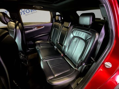 Used 2018 Lincoln MKX Reserve w/ Driver Assistance Package FWD image 22