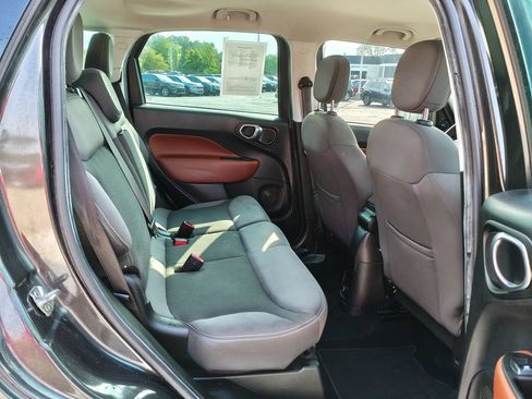Used 2014 FIAT 500L Trekking w/ Popular Equipment Group FWD image 18