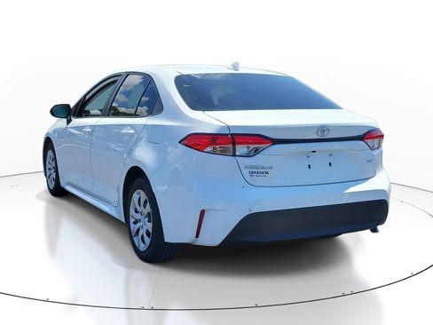 Used 2023 Toyota Corolla LE FWD image 4