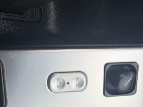 Used 2005 Chrysler Crossfire Convertible image 15