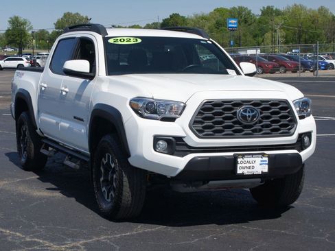 Used 2023 Toyota Tacoma TRD Off-Road AWD/4WD image 22