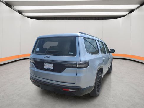 New 2026 Jeep Grand Wagoneer Limited AWD/4WD image 6