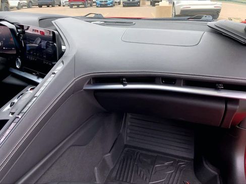 Used 2021 Chevrolet Corvette Stingray Preferred Cpe w/ Z51 Performance Package RWD image 19