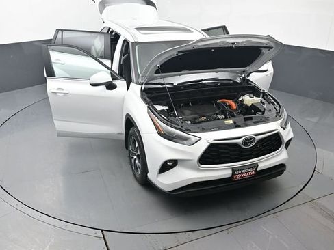 Certified 2026 Toyota Highlander XLE AWD/4WD image 57