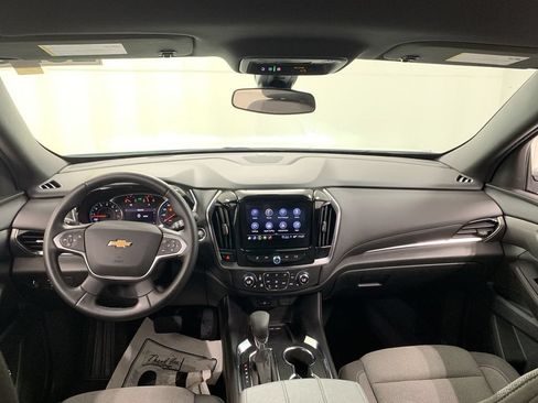 Used 2023 Chevrolet Traverse LT AWD/4WD image 18