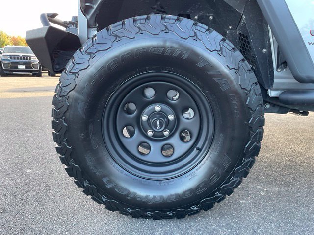 Used 2023 Jeep Wrangler Unlimited Rubicon AWD/4WD image 32
