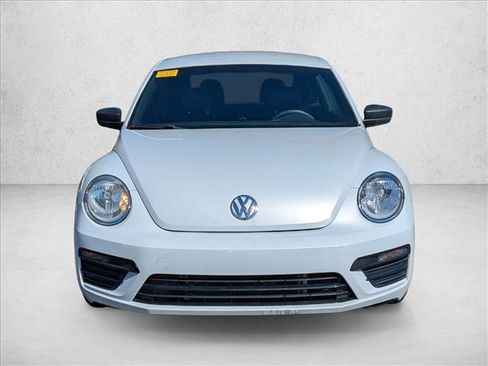 Used 2017 Volkswagen Beetle 1.8T image 2