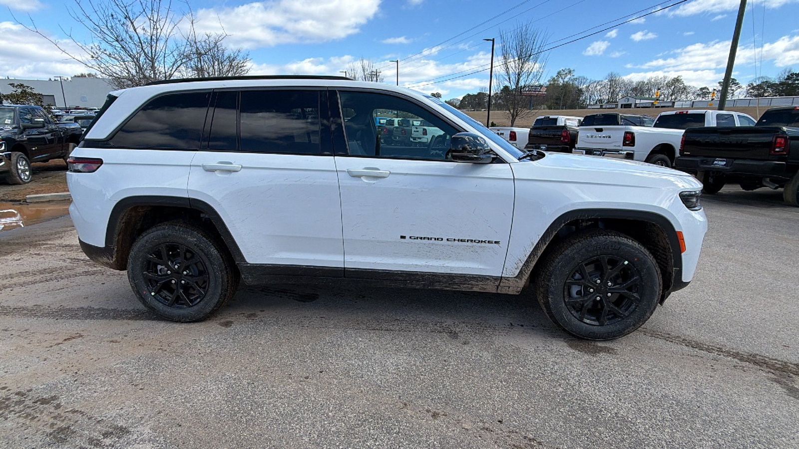 New 2026 Jeep Grand Cherokee Altitude AWD/4WD image 7