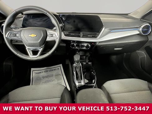Used 2024 Chevrolet Trax LT w/ Driver Confidence Package FWD image 7