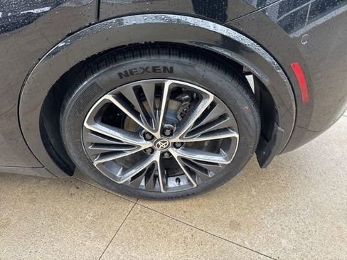 Used 2024 Toyota Prius Limited w/ Limited Premium Package image 11