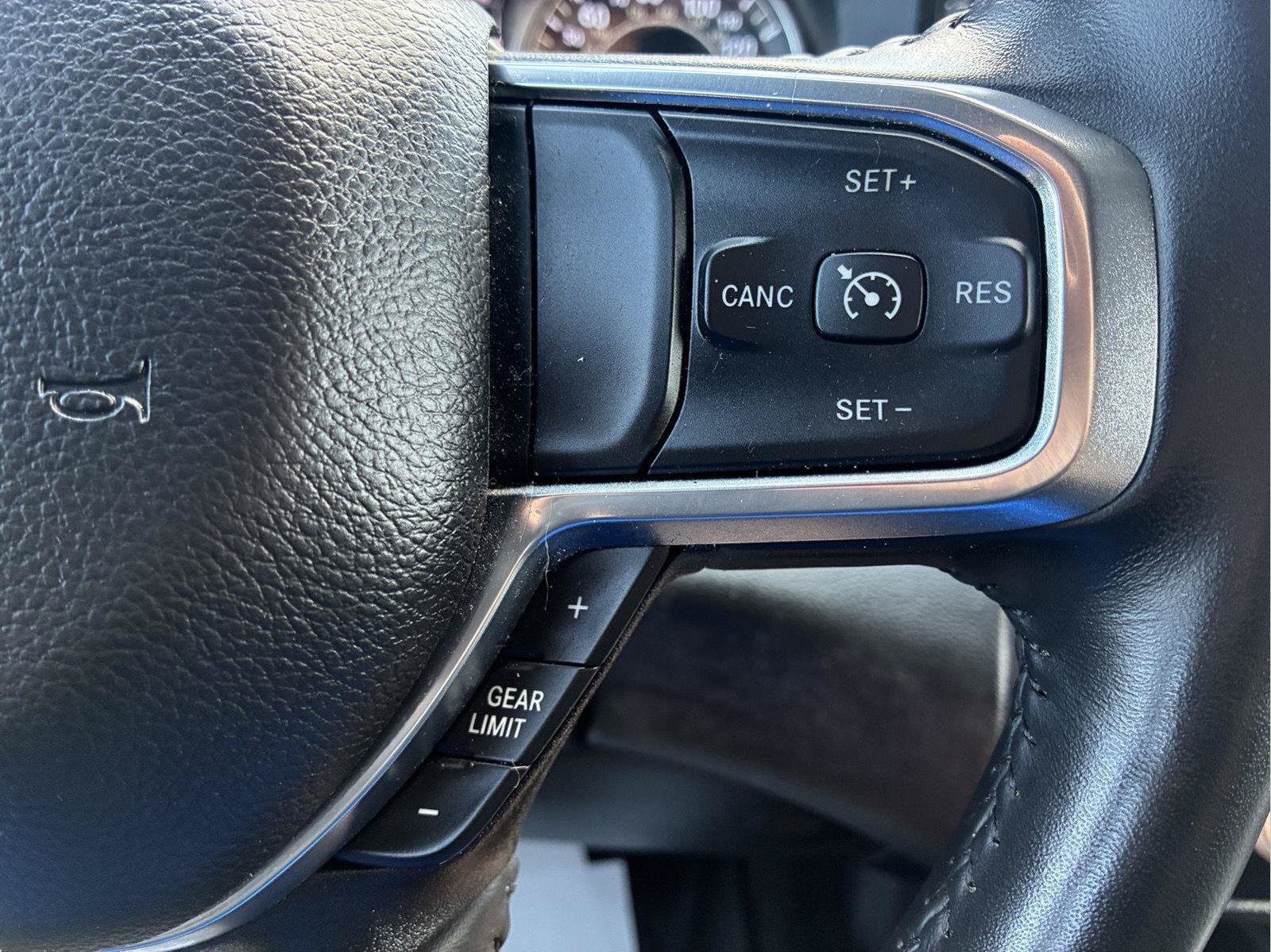Used 2024 RAM 1500 Laramie AWD/4WD image 23