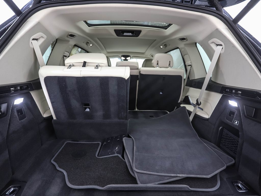 Used 2022 BMW X7 xDrive40i w/ Premium Package AWD/4WD image 28