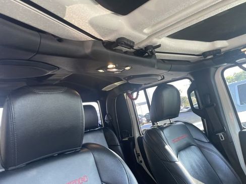 Used 2020 Jeep Gladiator Rubicon AWD/4WD image 19