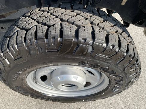 Used 2024 Ford F250 XL w/ FX4 Off-Road Package AWD/4WD image 32