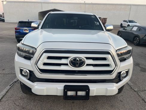 Used 2021 Toyota Tacoma Limited image 2