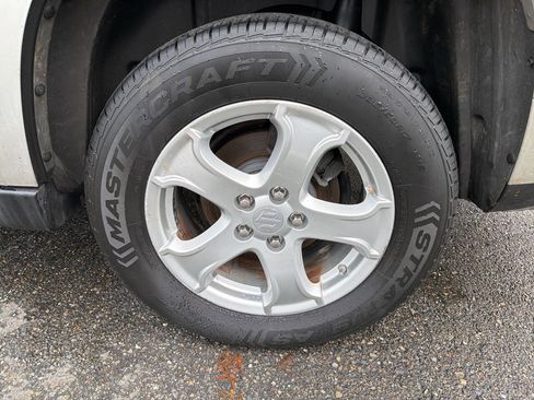 Used 2008 Suzuki XL7 AWD w/ 3rd Row image 3