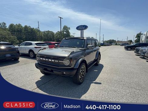 Used 2022 Ford Bronco Outer Banks AWD/4WD image 1