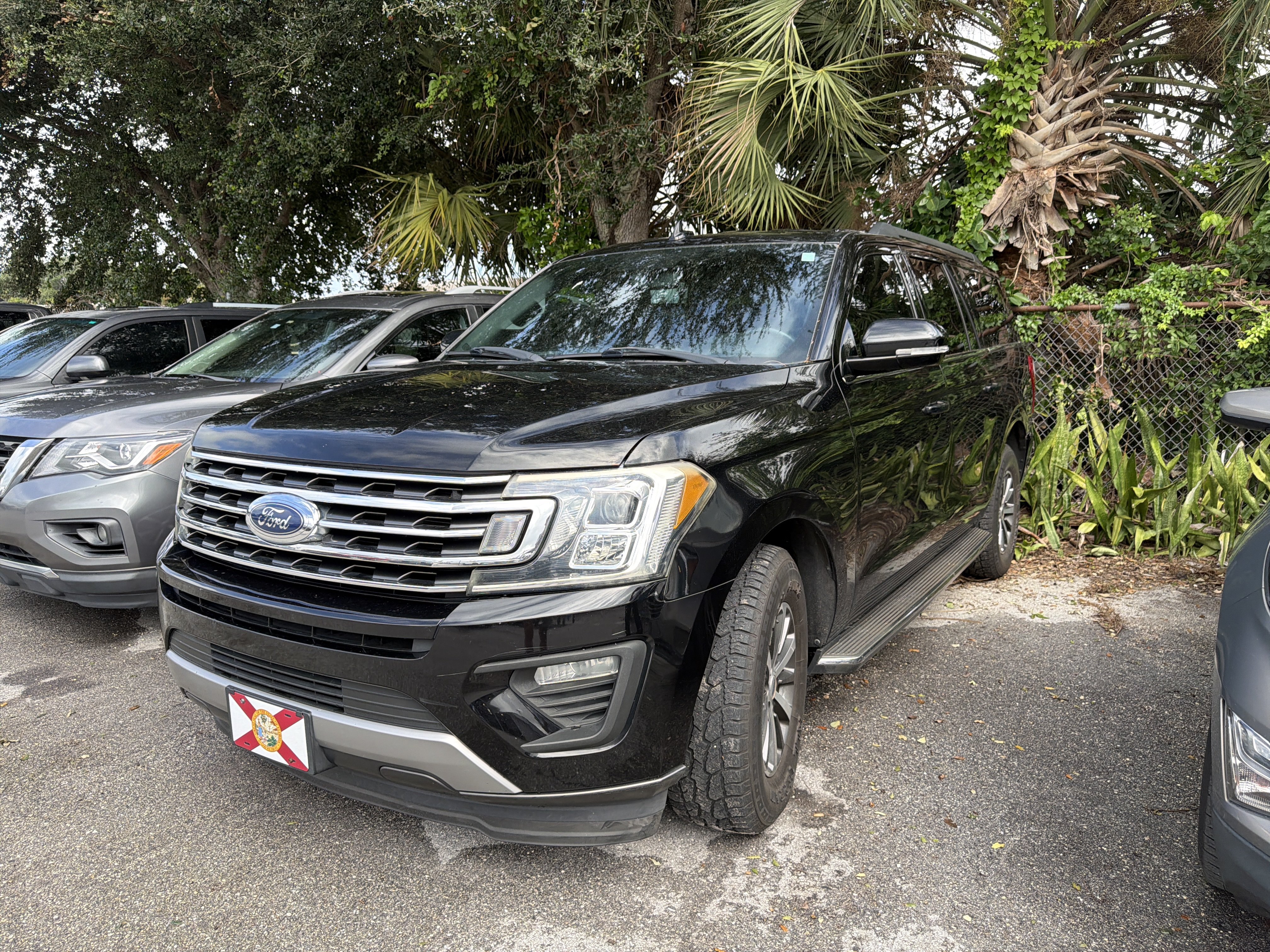Used 2018 Ford Expedition Max XLT w/ Equipment Group 202A RWD image 1