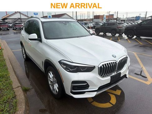 Used 2022 BMW X5 xDrive40i w/ Premium Package AWD/4WD image 1