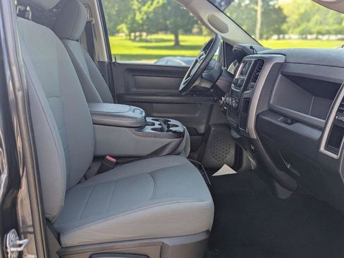 Used 2017 RAM 1500 Express AWD/4WD image 21