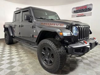Used 2023 Jeep Gladiator Mojave w/ Trailer Tow Package AWD/4WD video 1