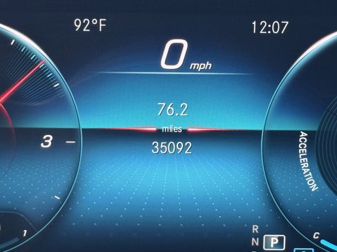 Used 2020 Mercedes-Benz GLB 250 4MATIC image 35