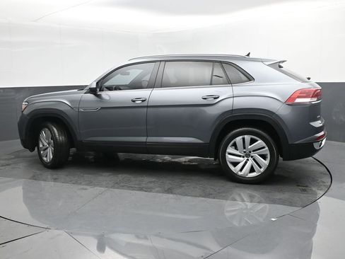 Used 2022 Volkswagen Atlas Cross Sport SE image 3